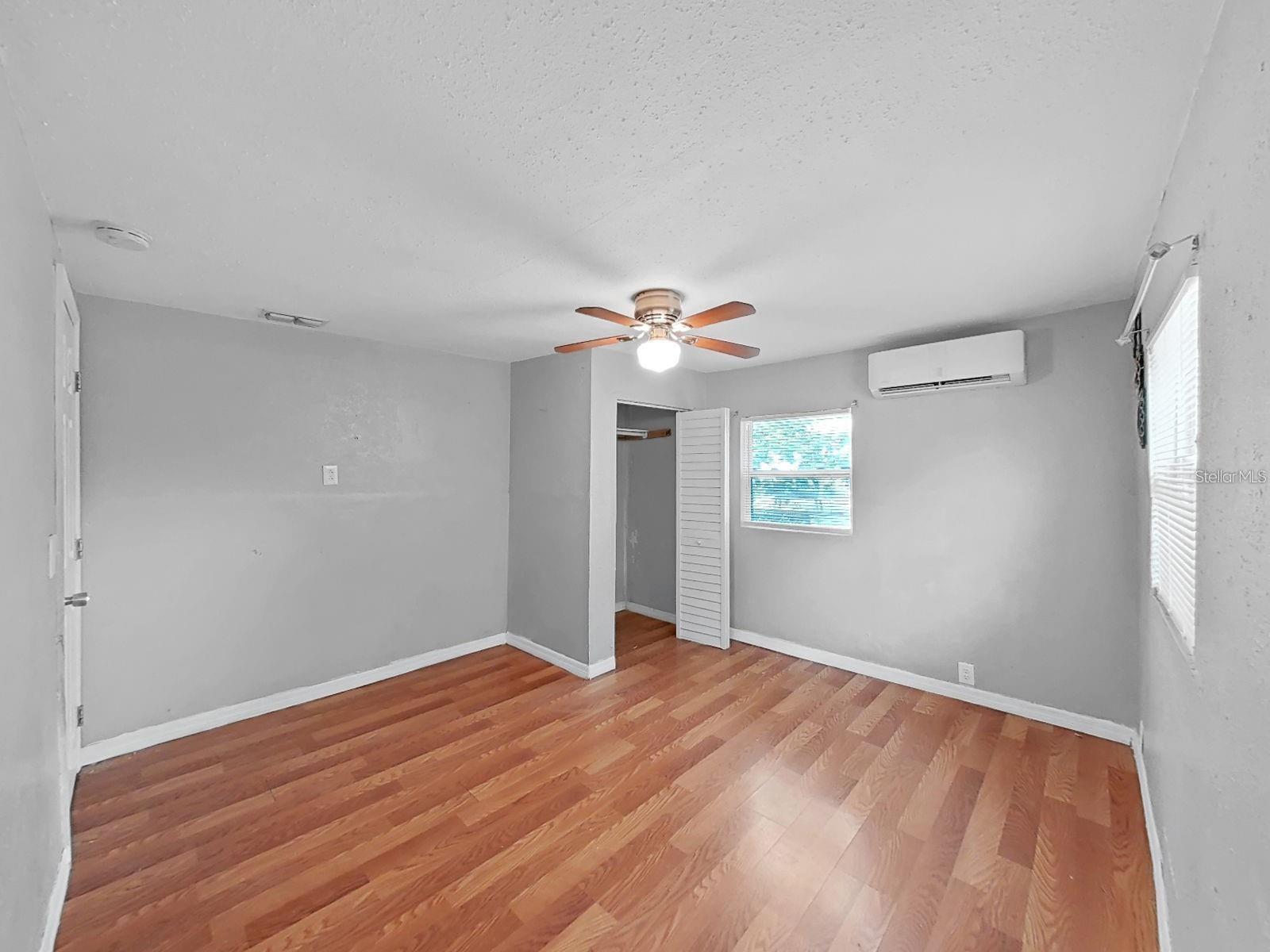 1514 E NORTH BAY ST #B — photo 8