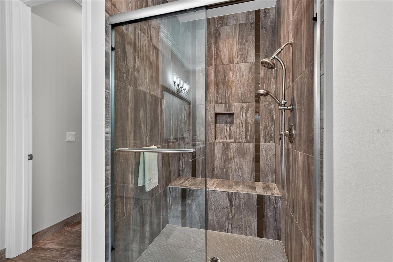 5002 EMERALD ISLE DR — photo 34