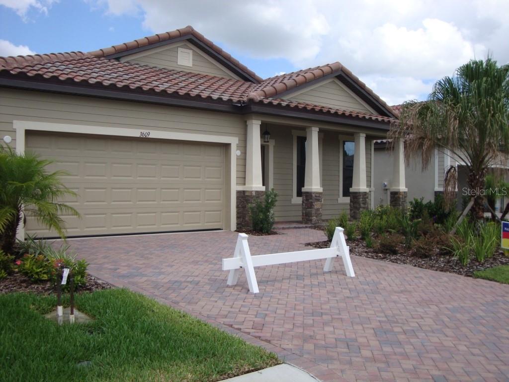 3609 81ST PL E — photo 2