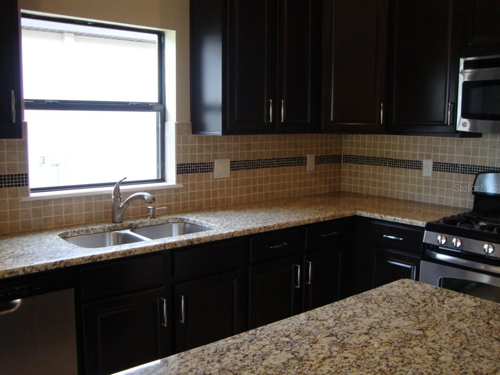 3609 81ST PL E — photo 6