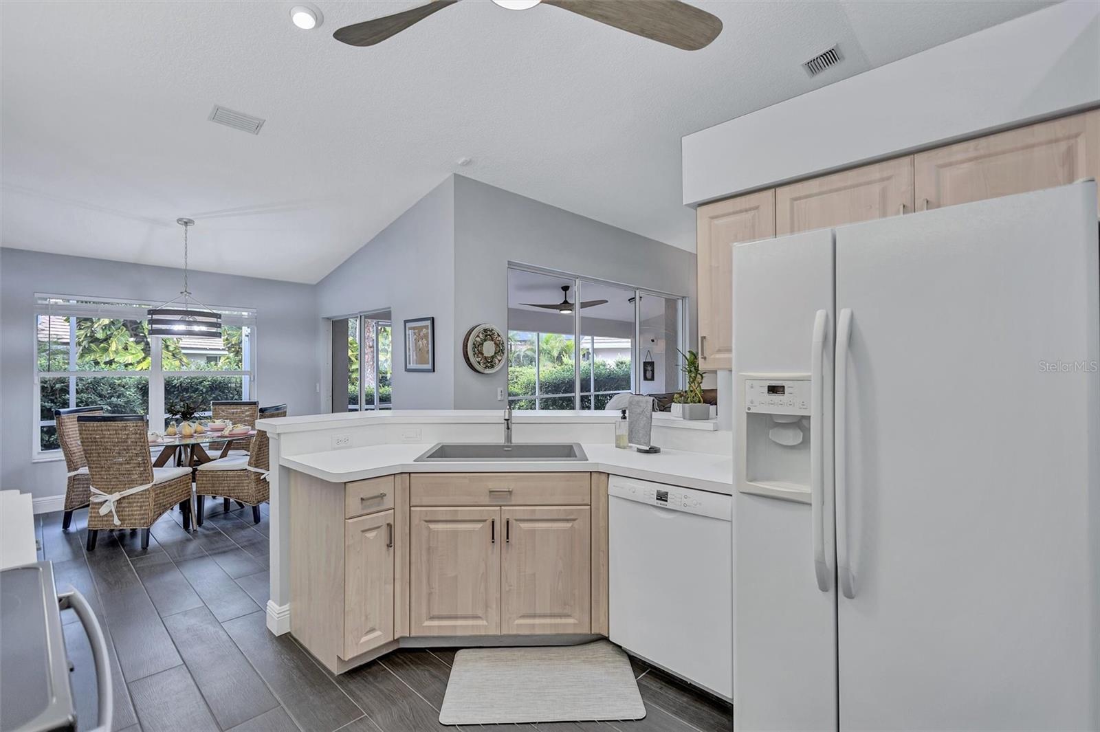 2104 TOCOBAGA LN — photo 18