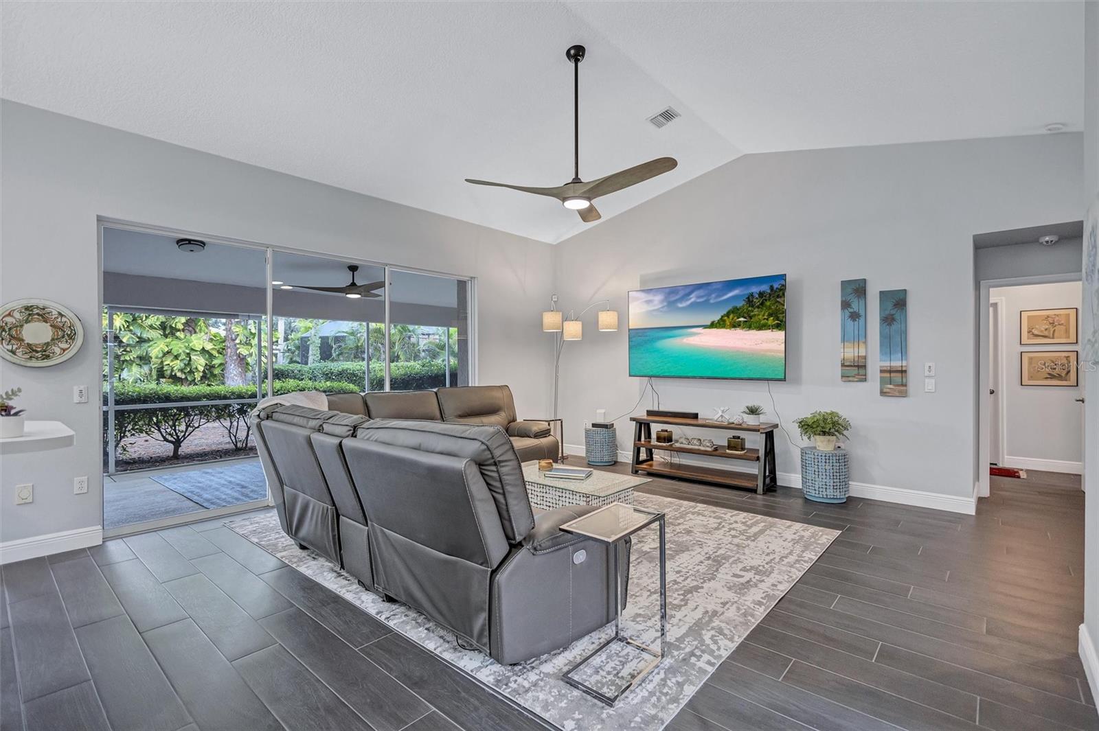 2104 TOCOBAGA LN — photo 9