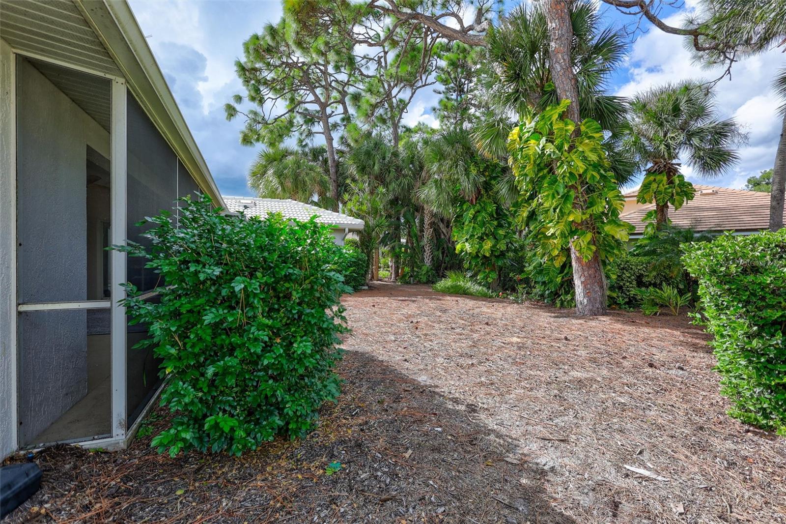2104 TOCOBAGA LN — photo 43