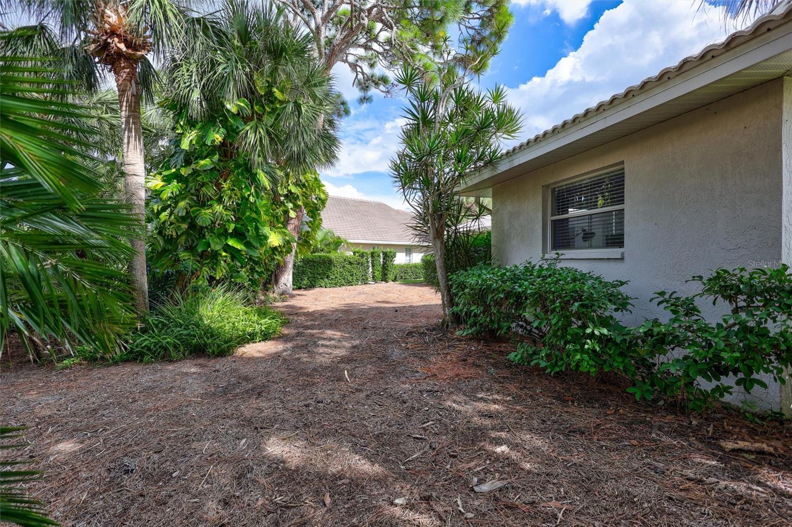 2104 TOCOBAGA LN — photo 47