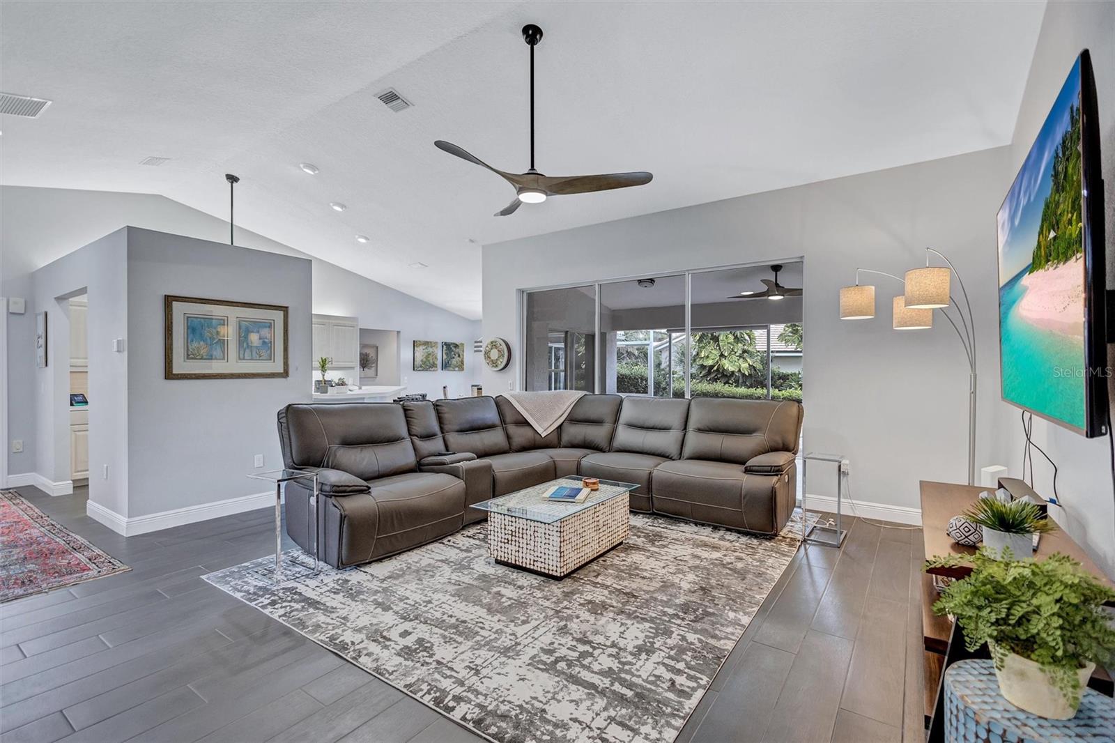 2104 TOCOBAGA LN — photo 6
