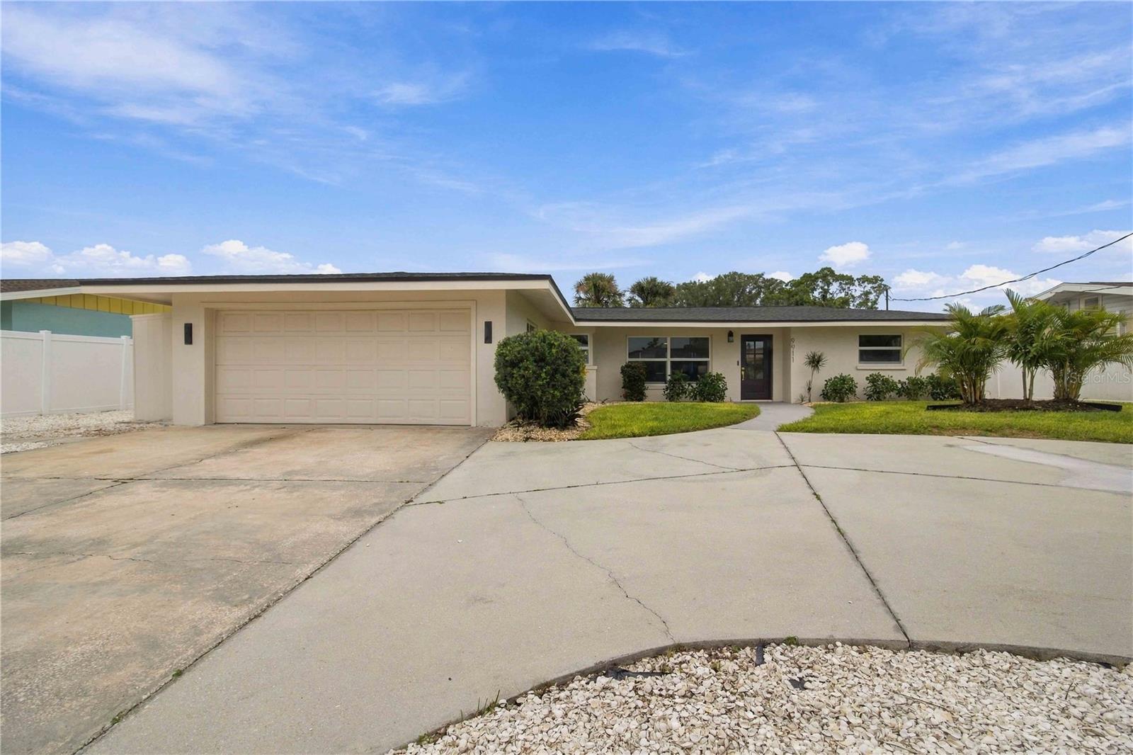 9911 ROYAL PALM DR — photo 2
