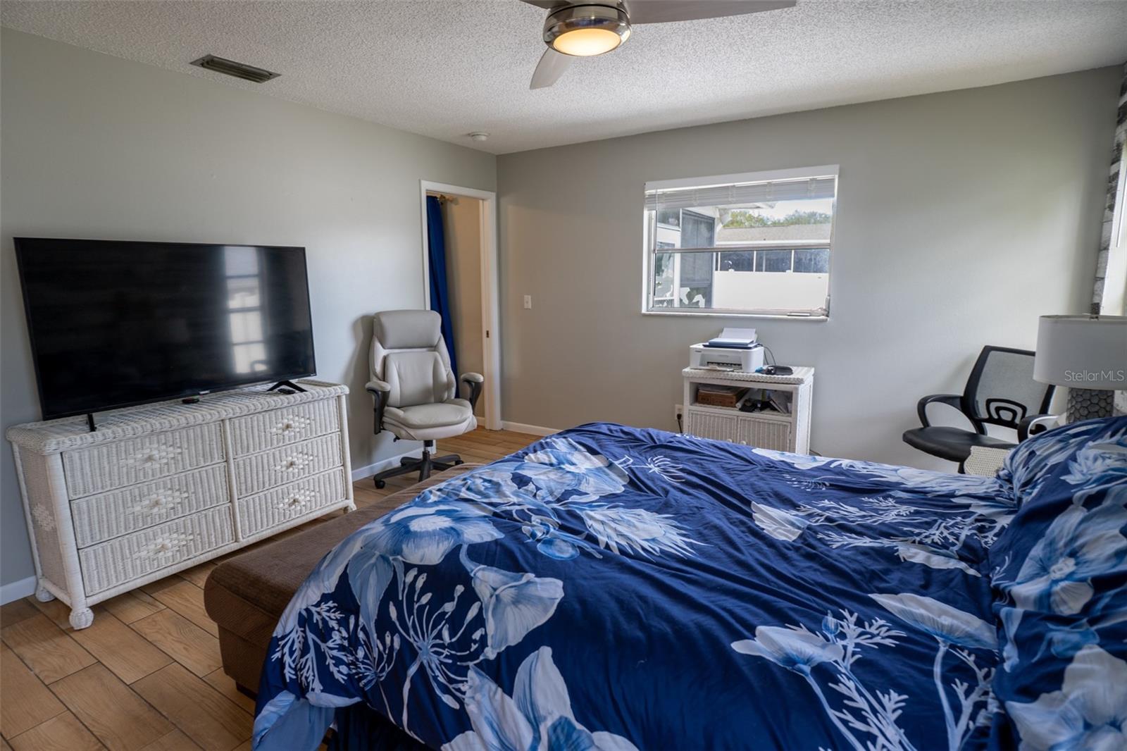 161 SUNWARD AVE — photo 24