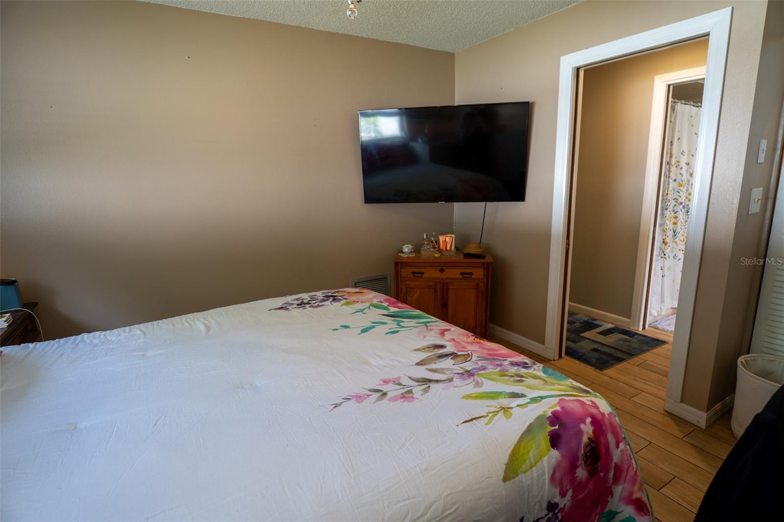 161 SUNWARD AVE — photo 30