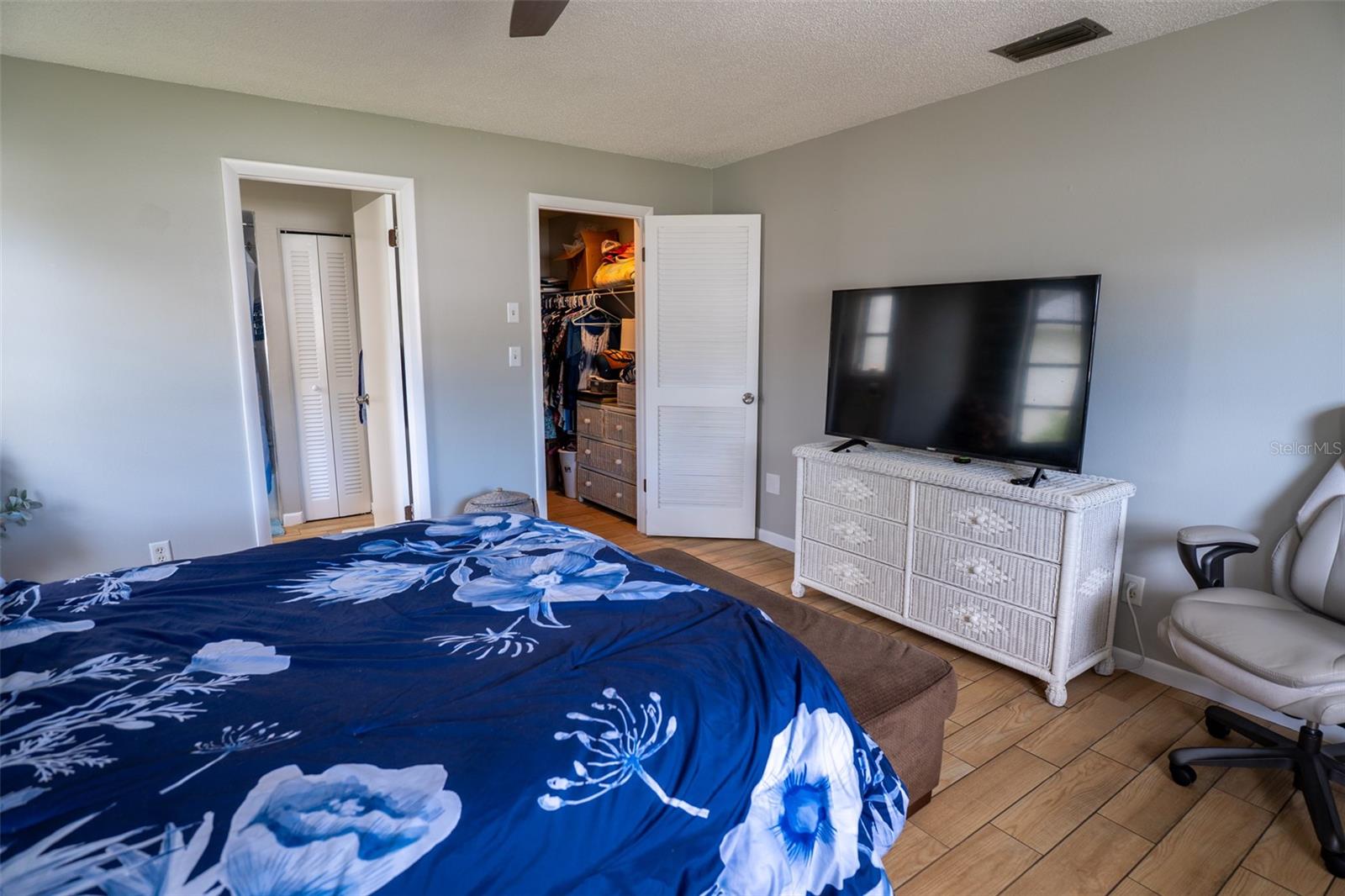 161 SUNWARD AVE — photo 23