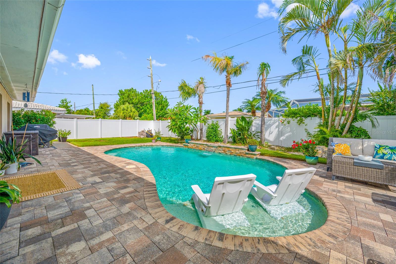 14921 SOVEREIGN DR — photo 3