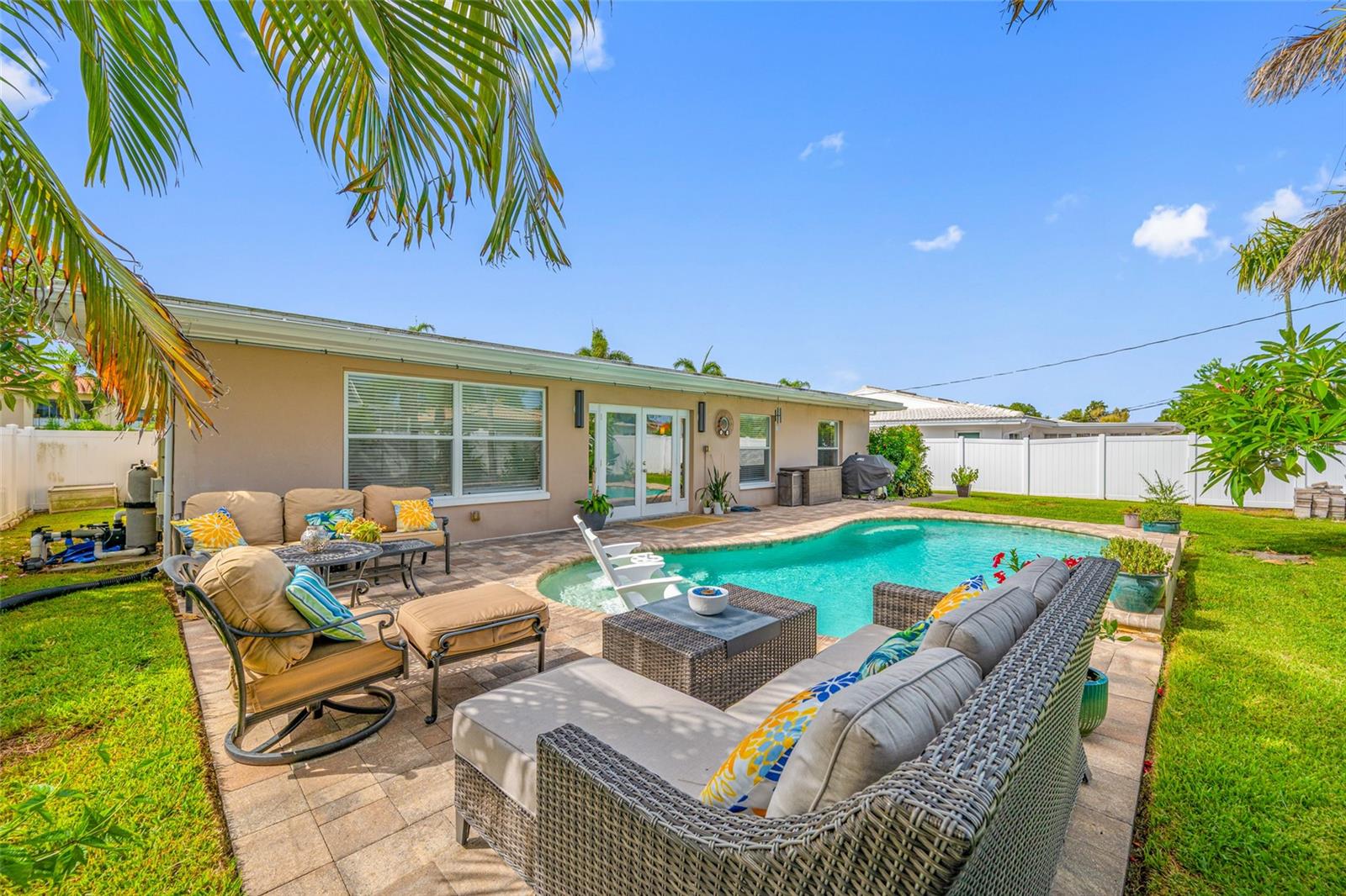 14921 SOVEREIGN DR — photo 29