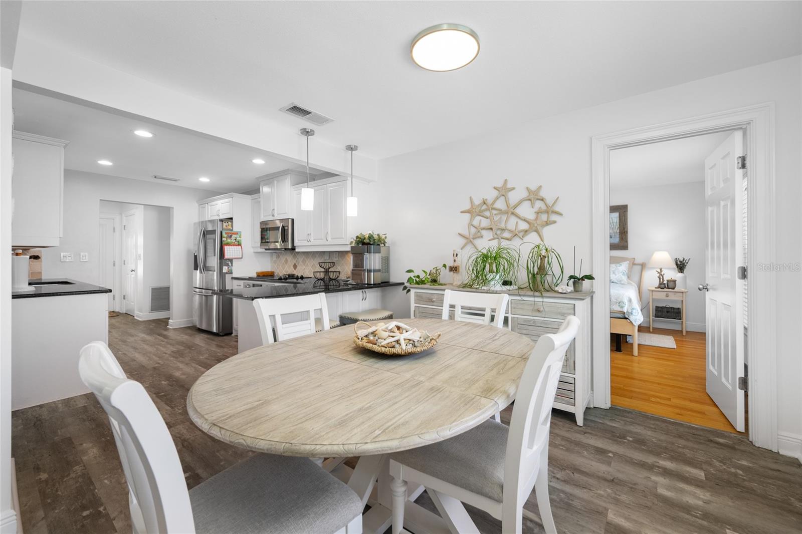 14921 SOVEREIGN DR — photo 13