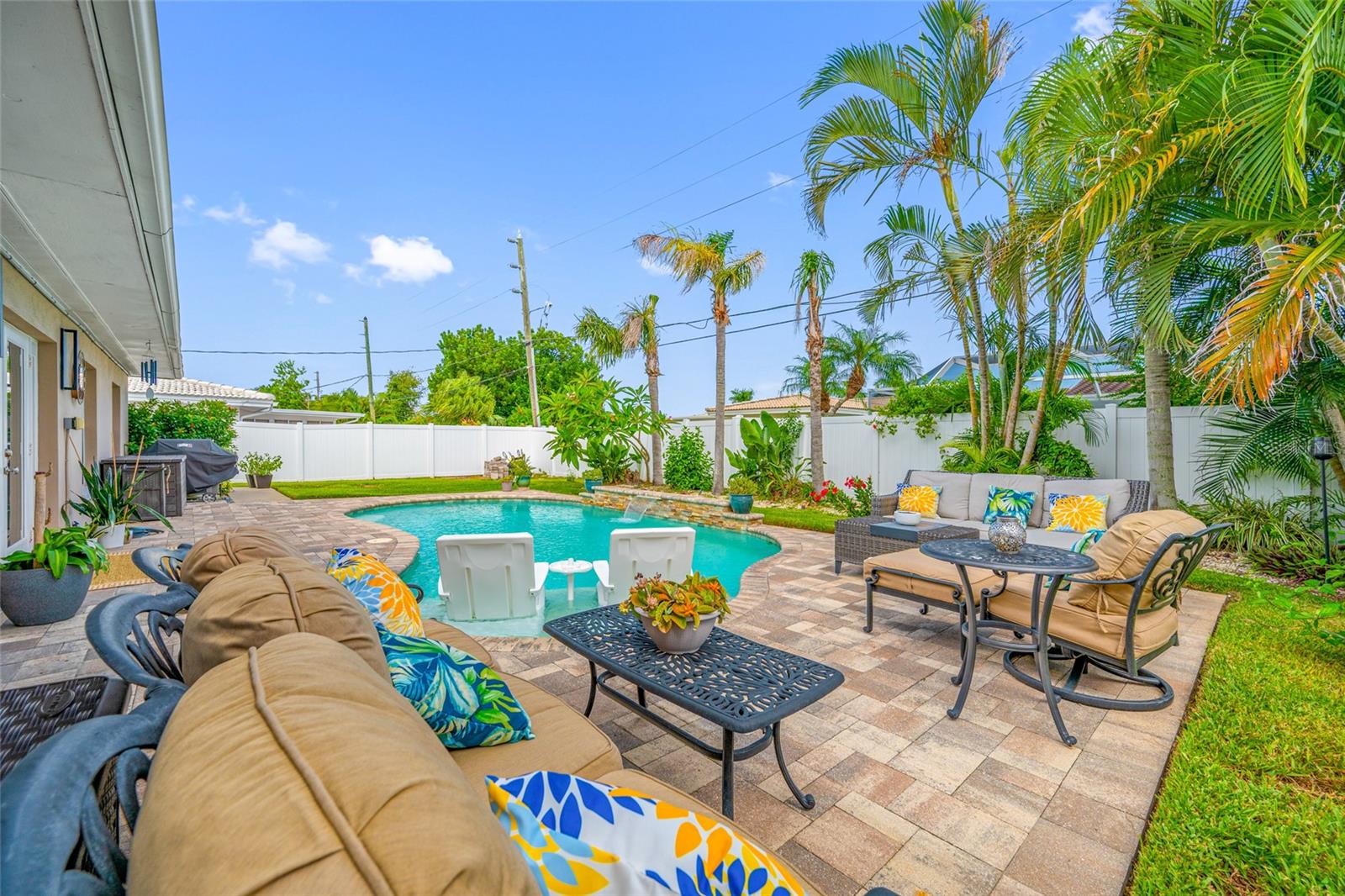 14921 SOVEREIGN DR — photo 28