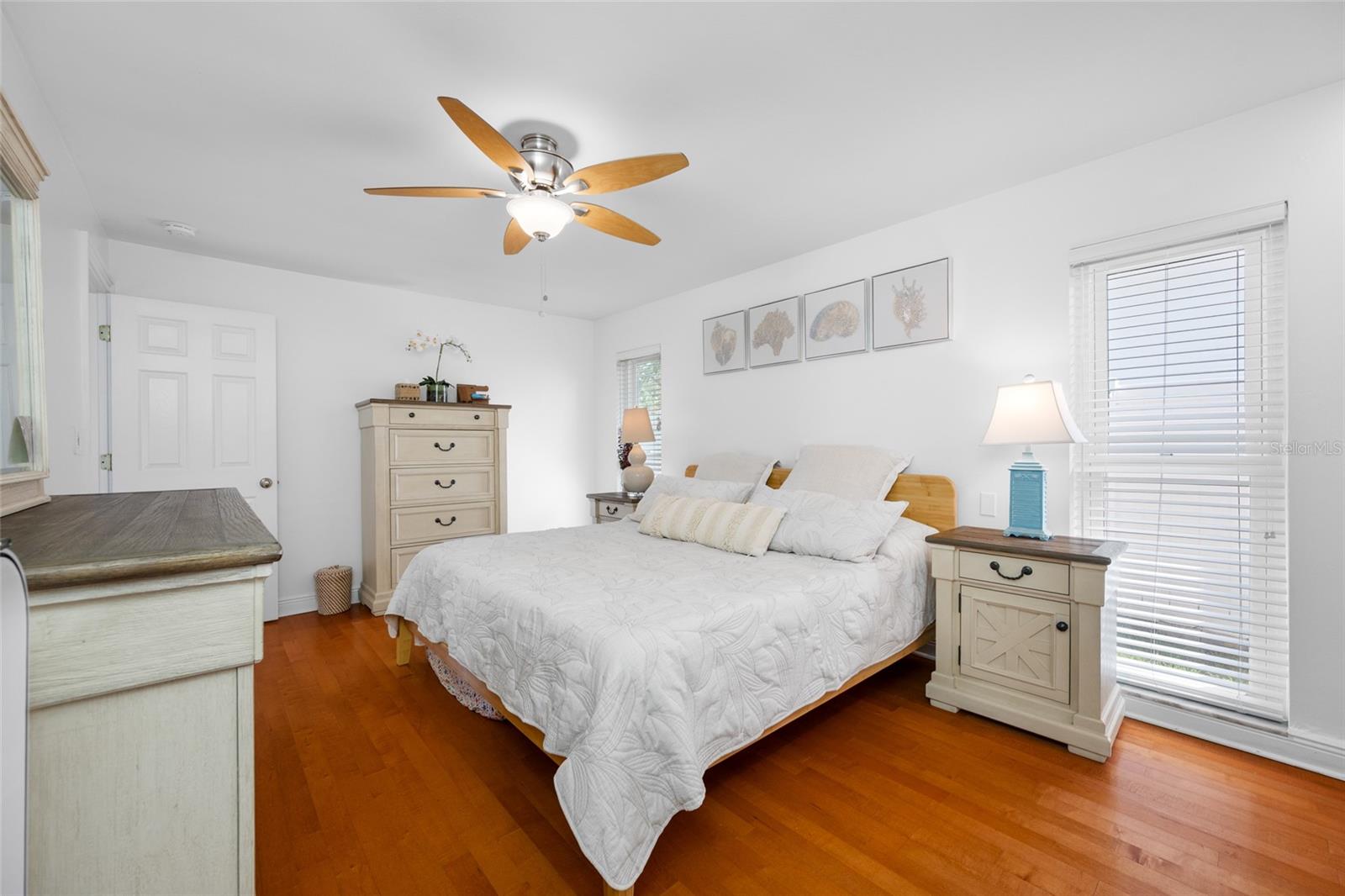 14921 SOVEREIGN DR — photo 17