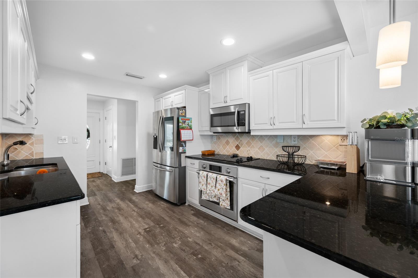 14921 SOVEREIGN DR — photo 15