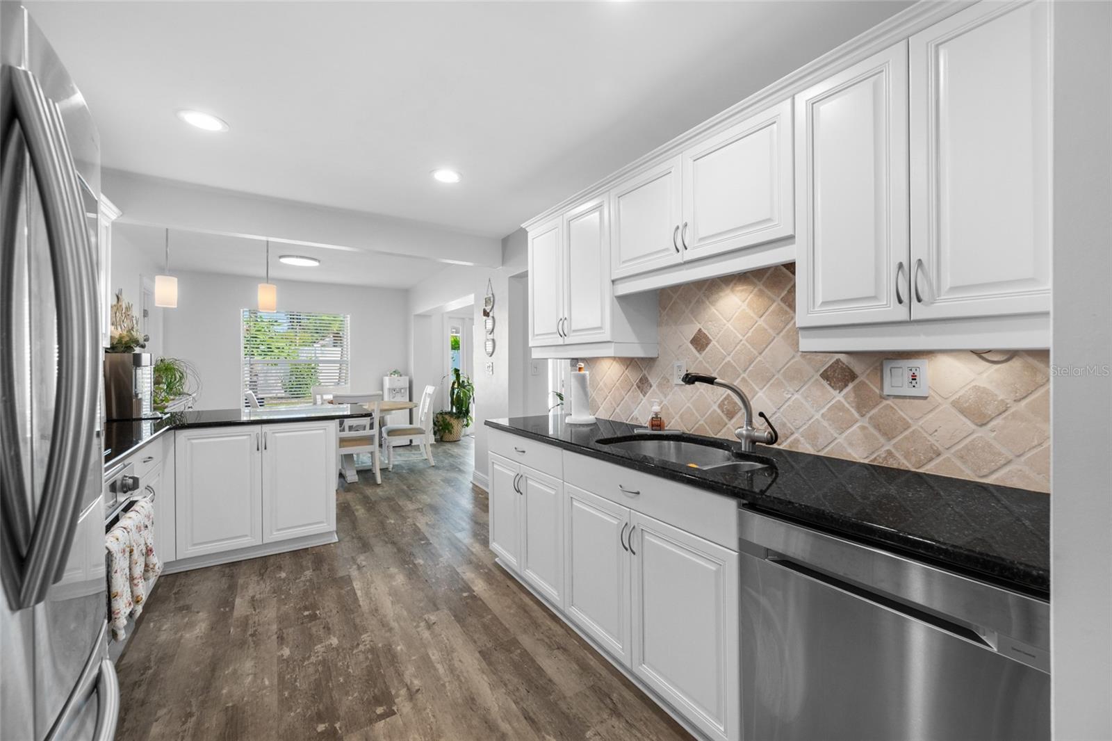 14921 SOVEREIGN DR — photo 16