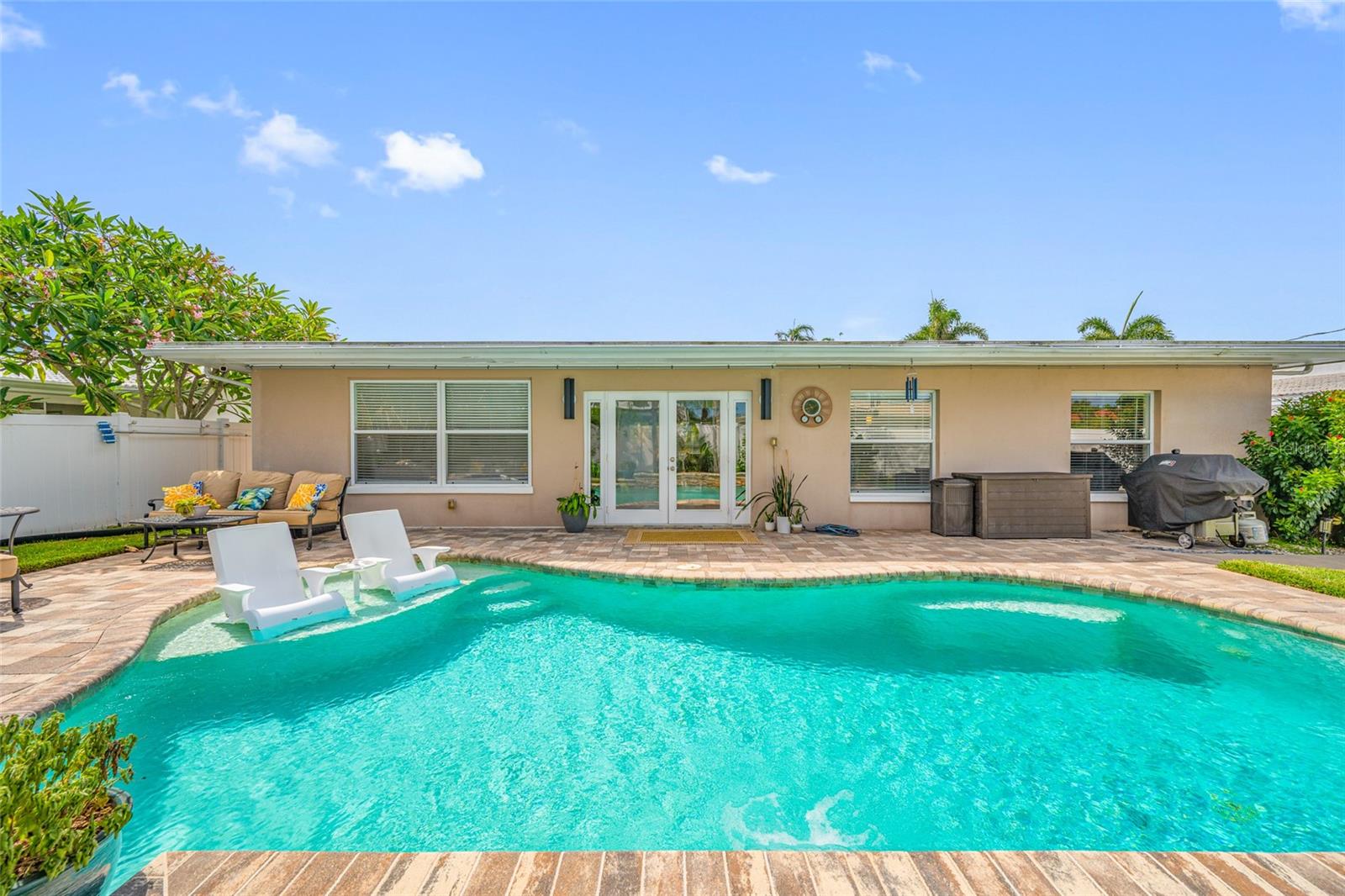 14921 SOVEREIGN DR — photo 30