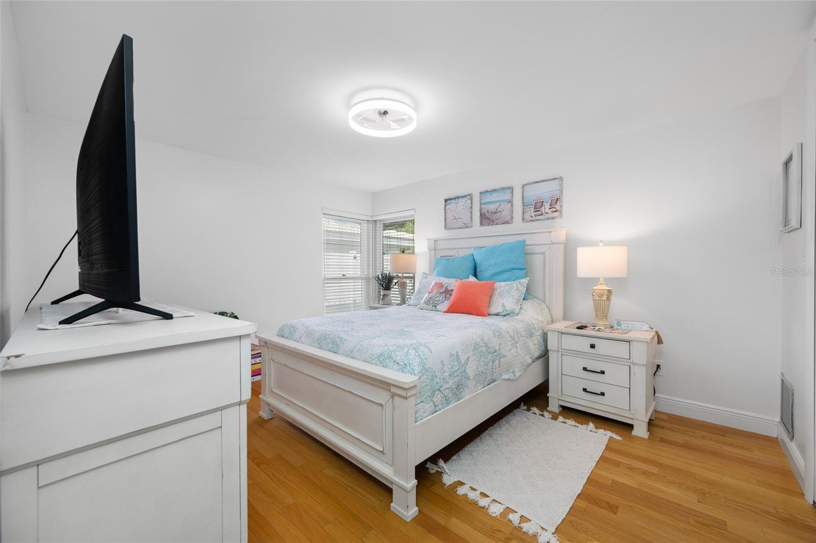 14921 SOVEREIGN DR — photo 22