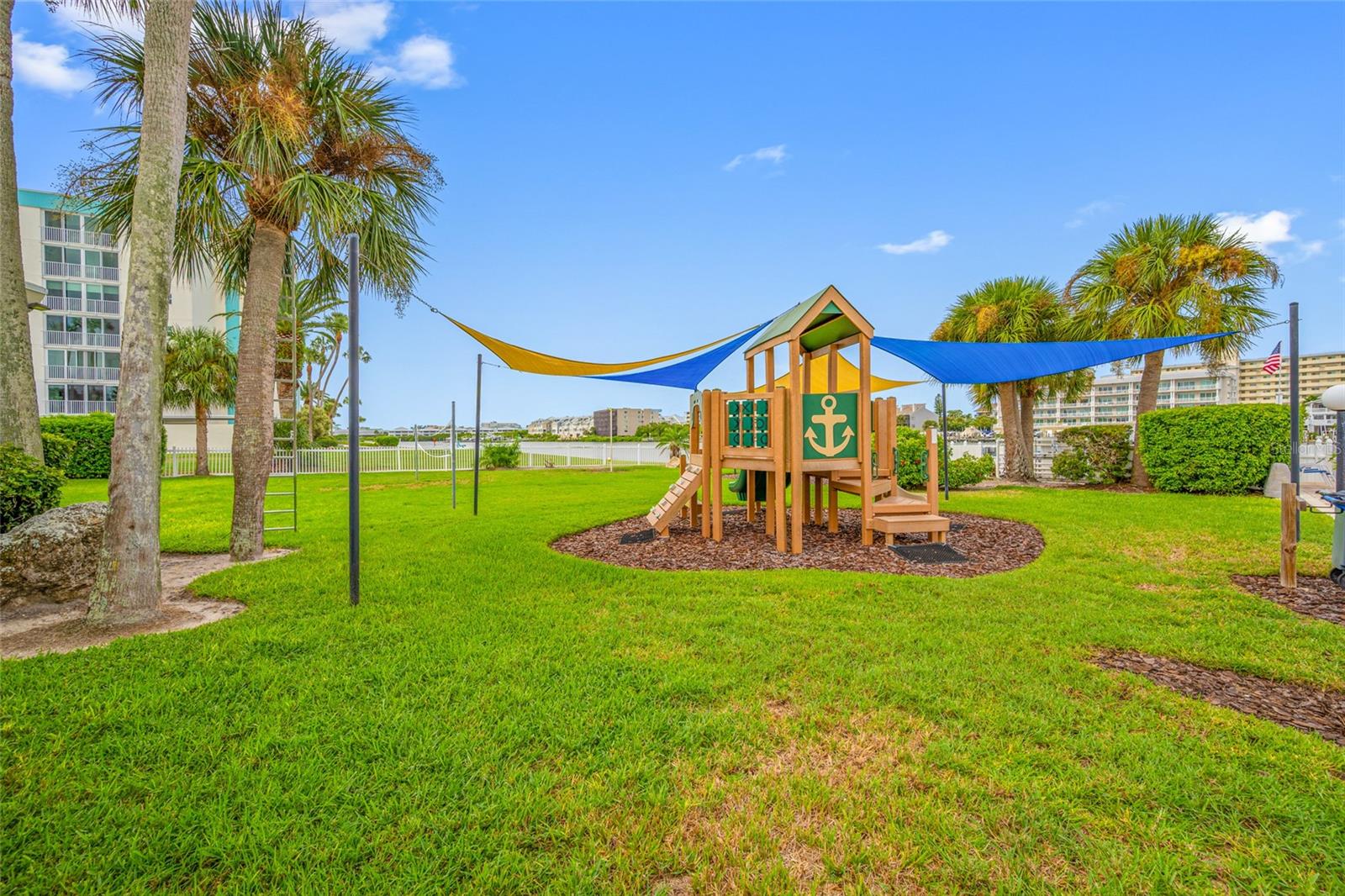 14921 SOVEREIGN DR — photo 31