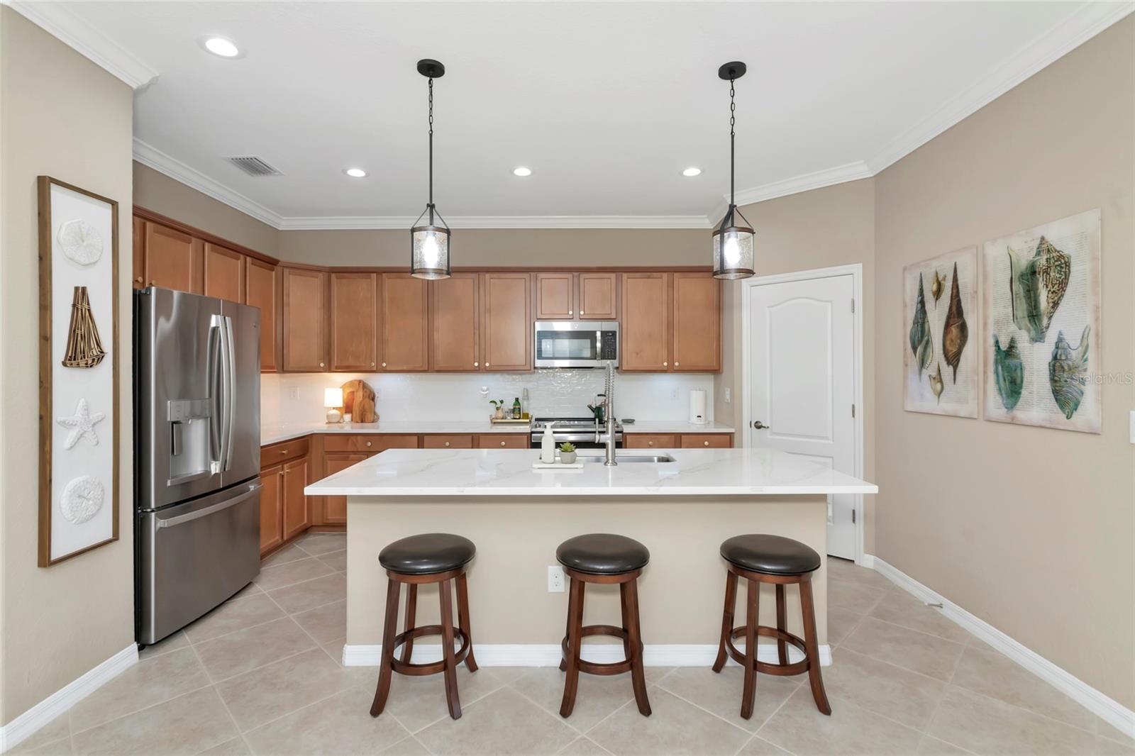 7027 QUIET CREEK DR — photo 12