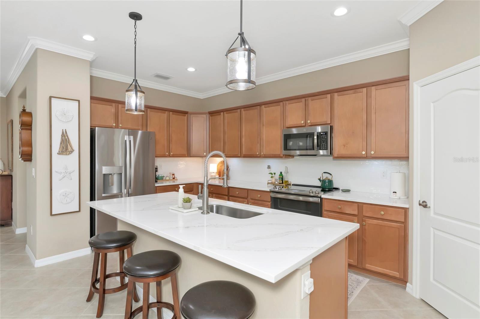 7027 QUIET CREEK DR — photo 17