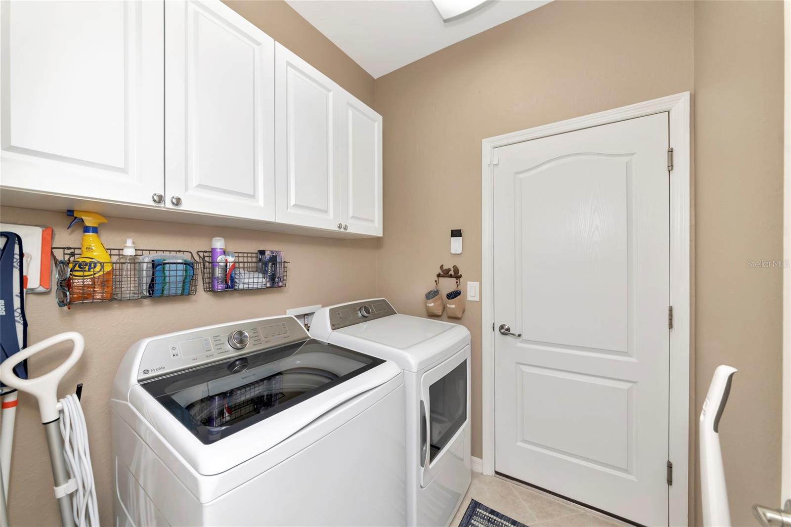 7027 QUIET CREEK DR — photo 32