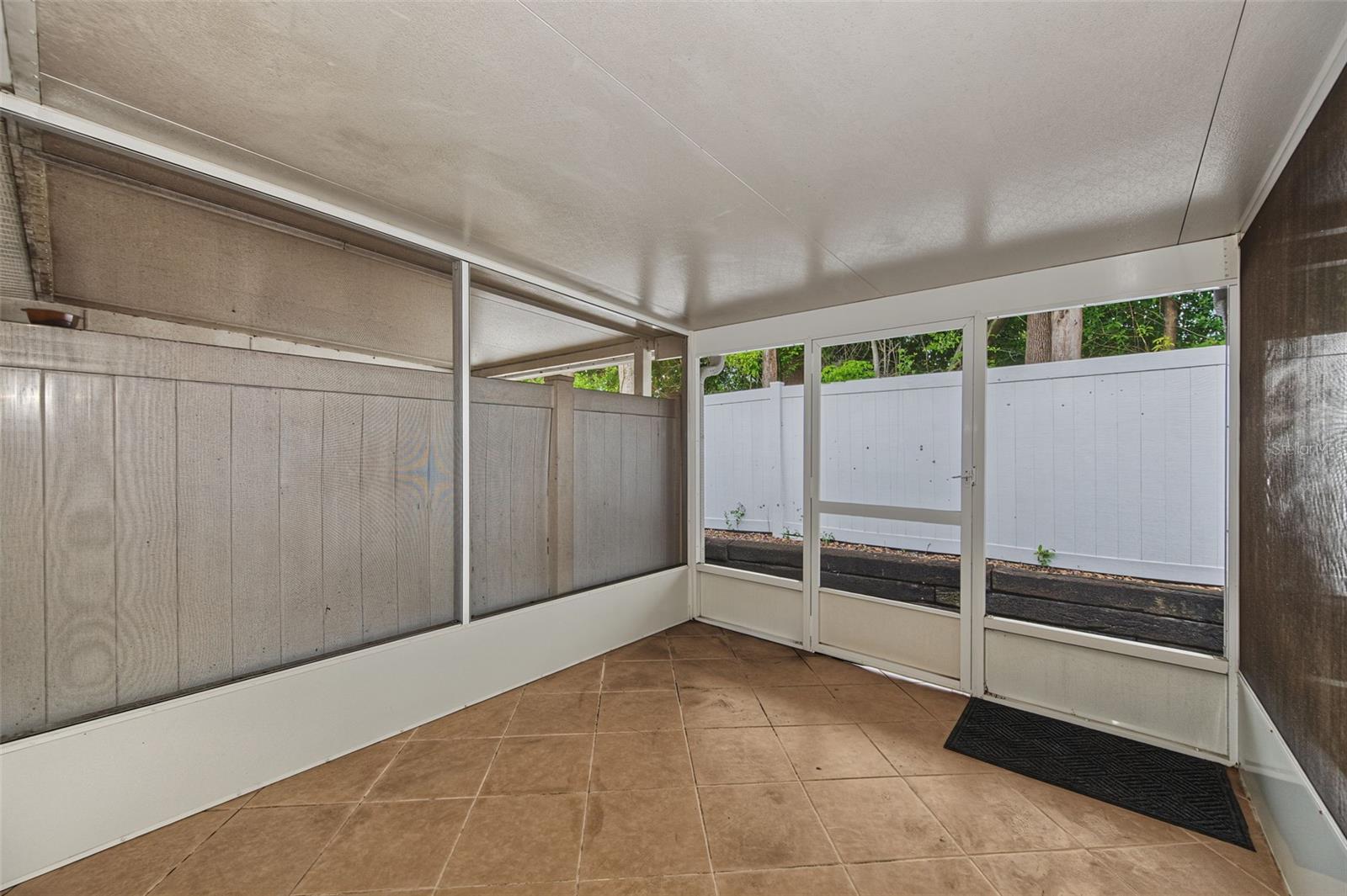8406 TERRACE MEADOWS CT — photo 30