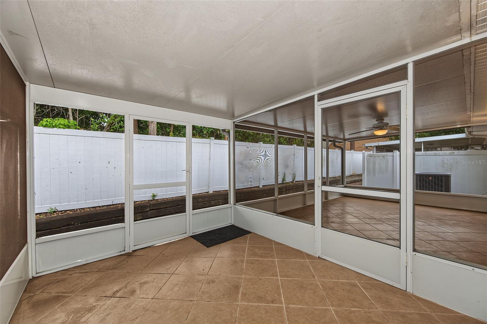 8406 TERRACE MEADOWS CT — photo 31