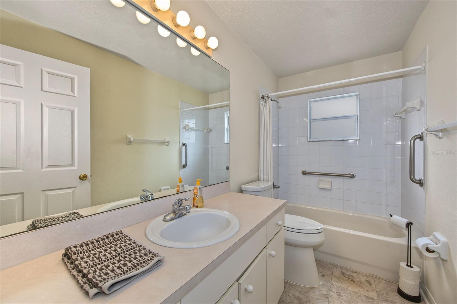 8406 TERRACE MEADOWS CT — photo 23