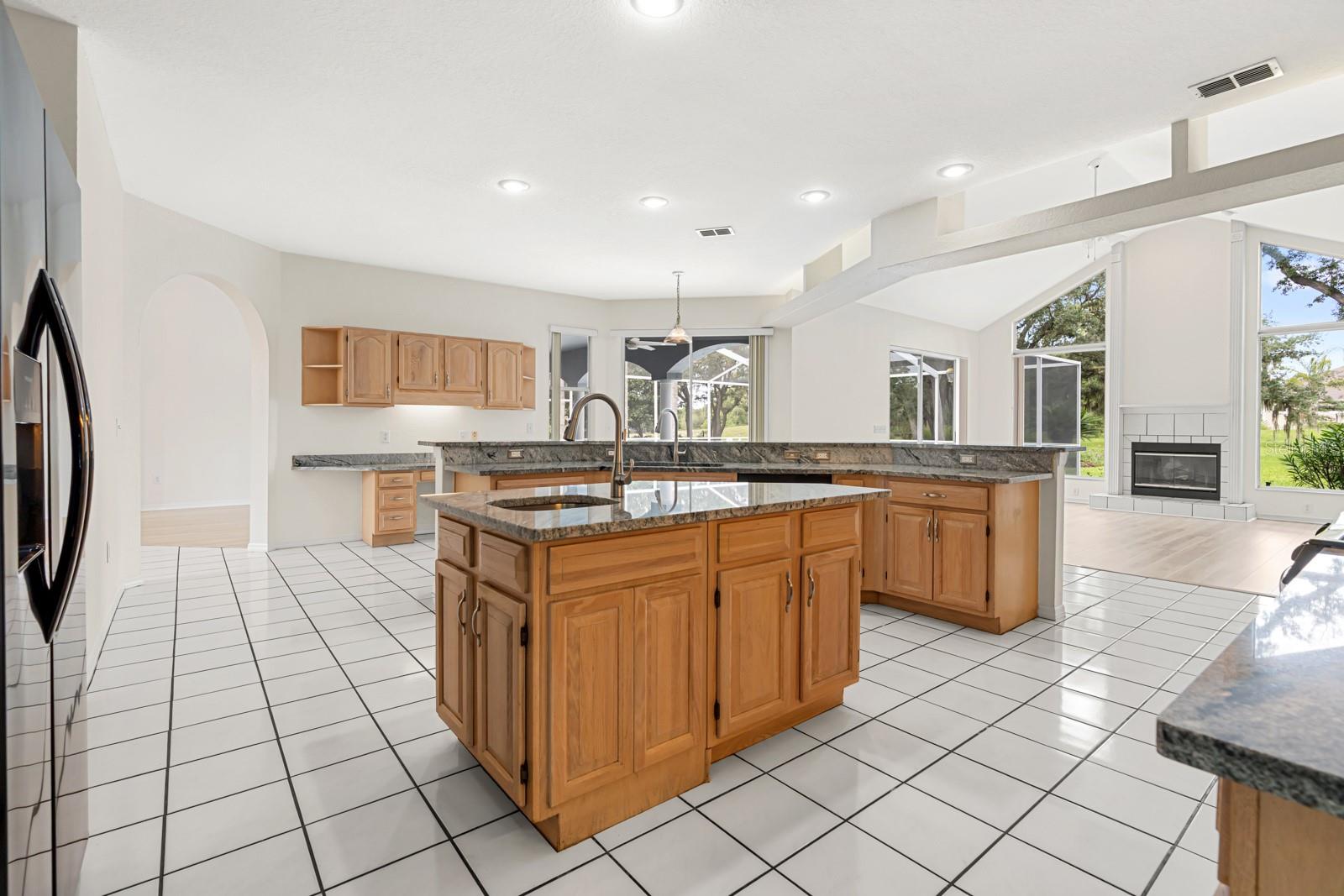 2713 CLUBHOUSE DR — photo 21