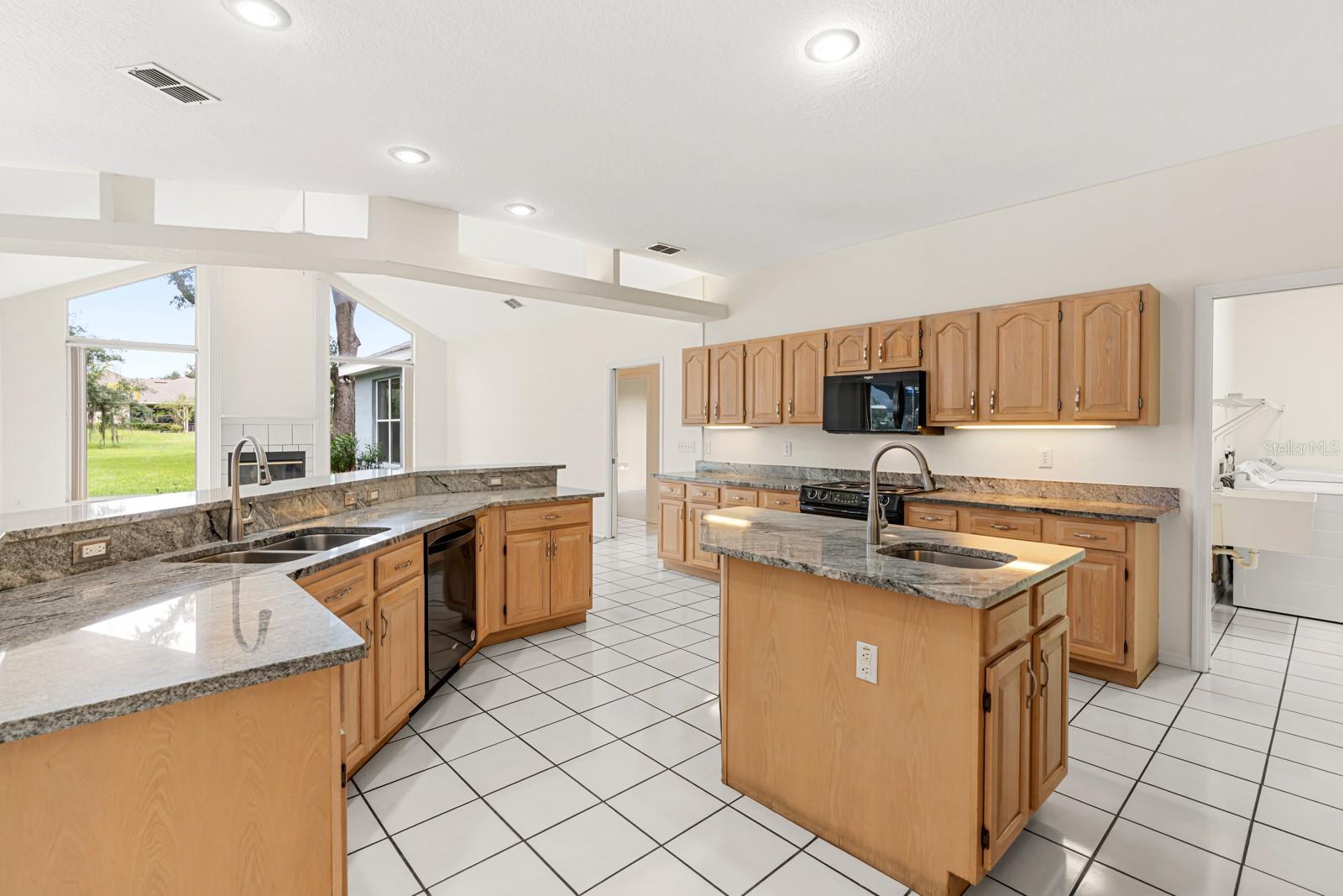 2713 CLUBHOUSE DR — photo 22