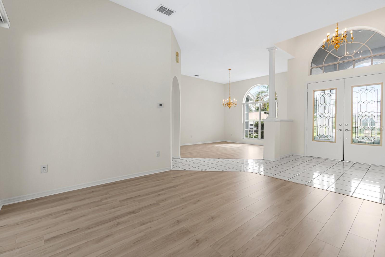 2713 CLUBHOUSE DR — photo 4