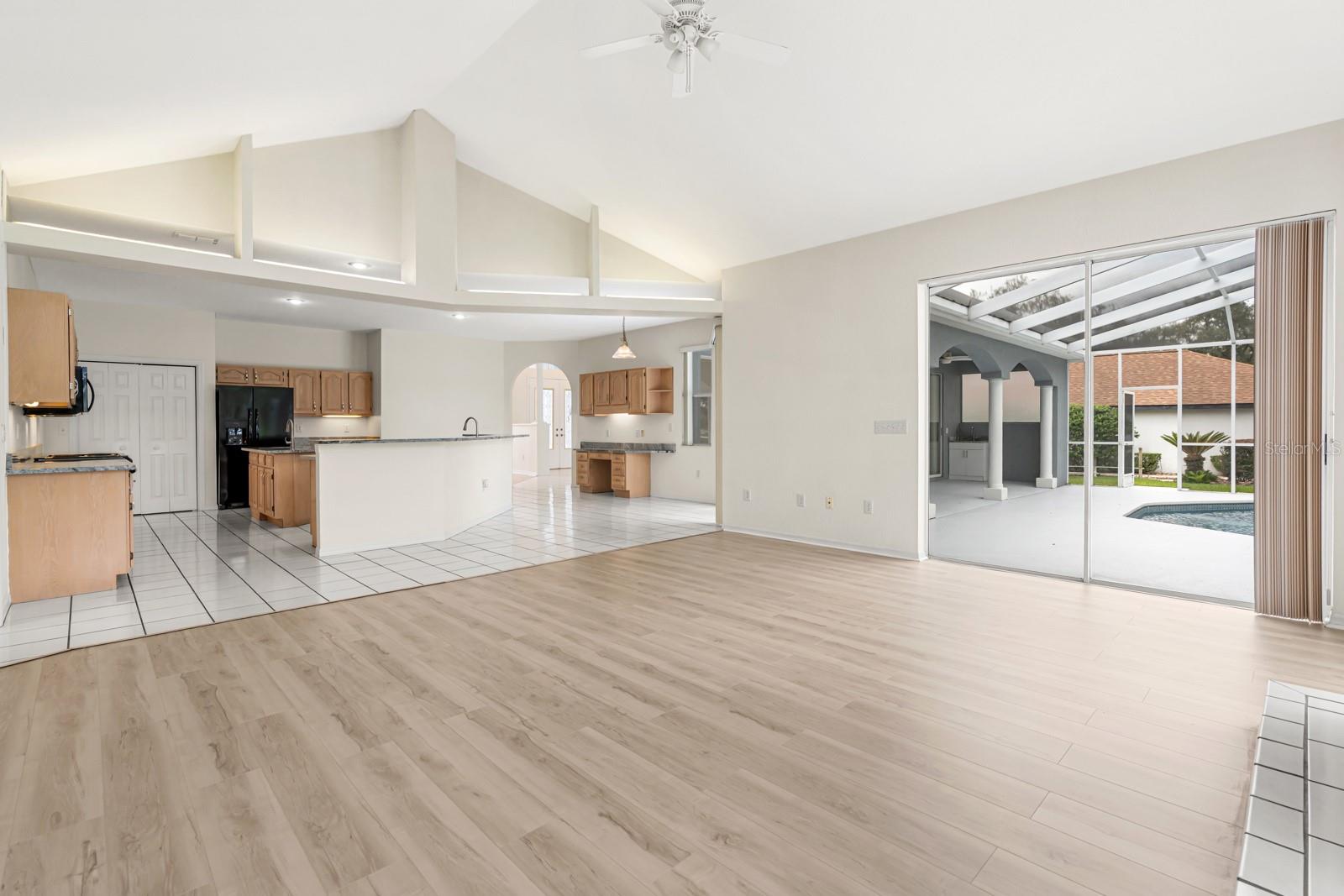 2713 CLUBHOUSE DR — photo 24