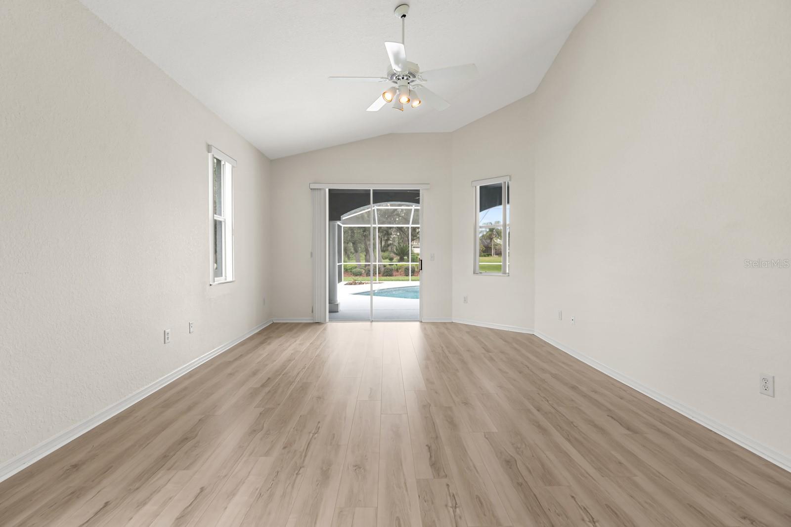 2713 CLUBHOUSE DR — photo 10