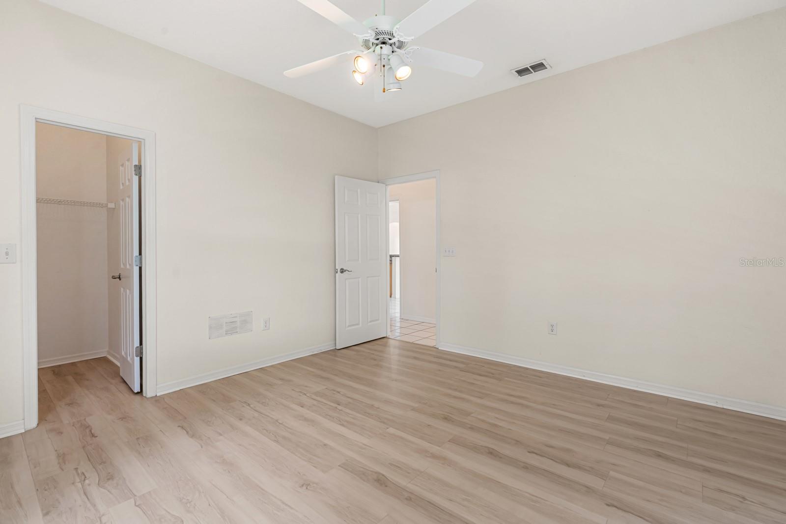 2713 CLUBHOUSE DR — photo 30
