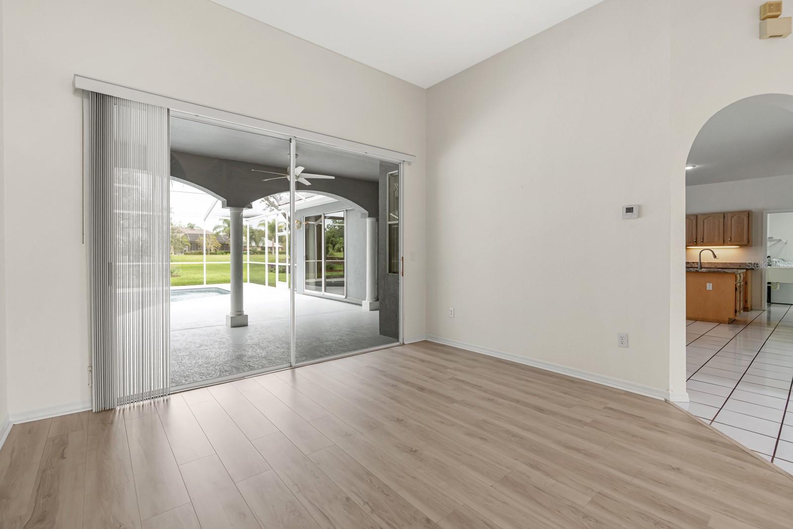 2713 CLUBHOUSE DR — photo 5