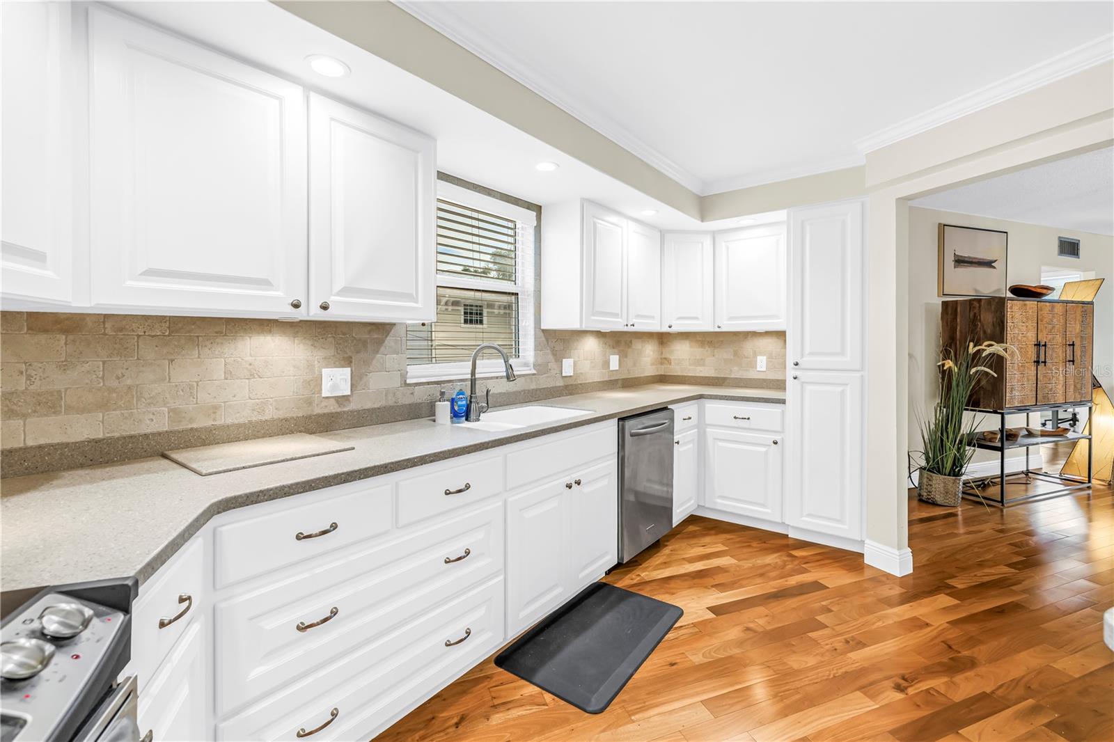 700 BEACH DR NE #201 — photo 10