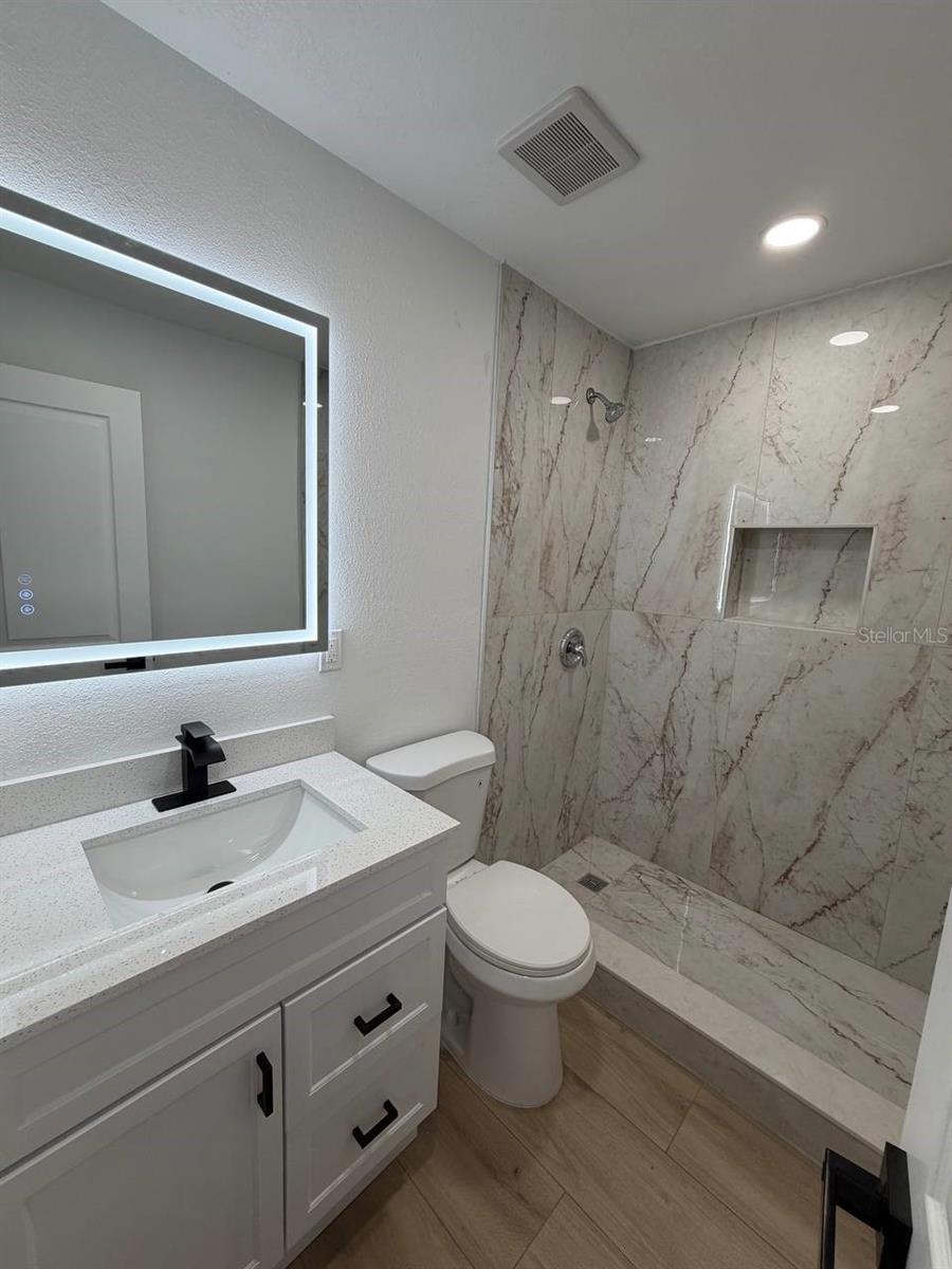 924 VALMAR ST — photo 15