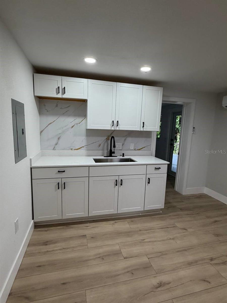 924 VALMAR ST — photo 27