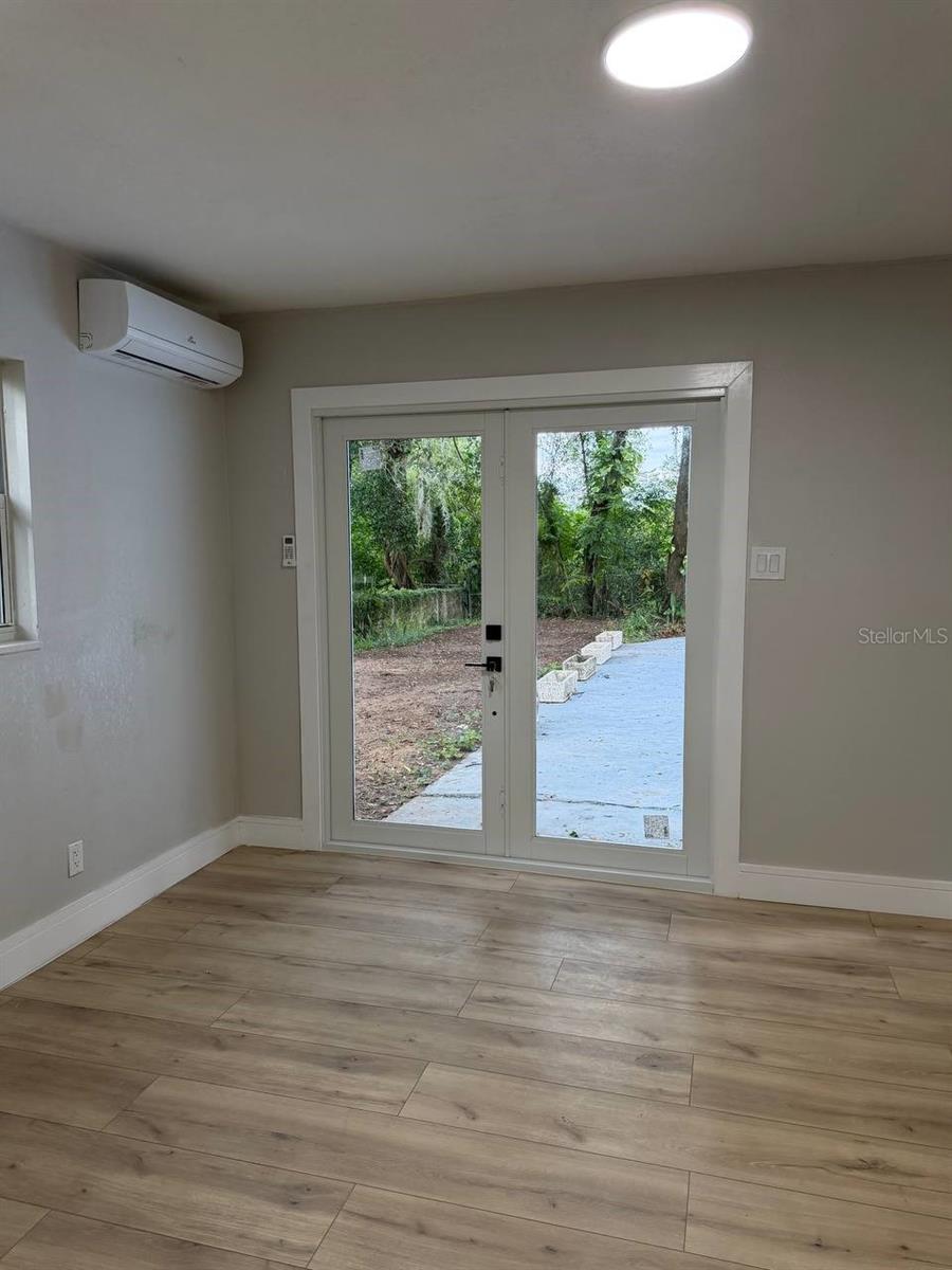 924 VALMAR ST — photo 16