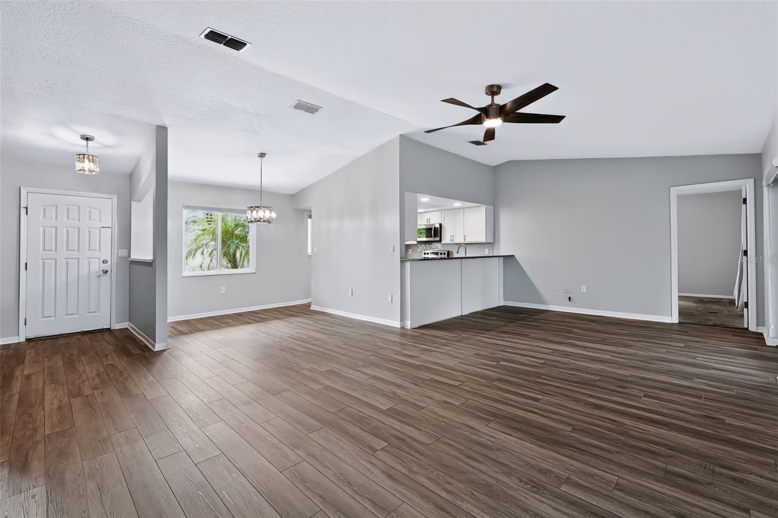 744 GREEN VALLEY RD — photo 14