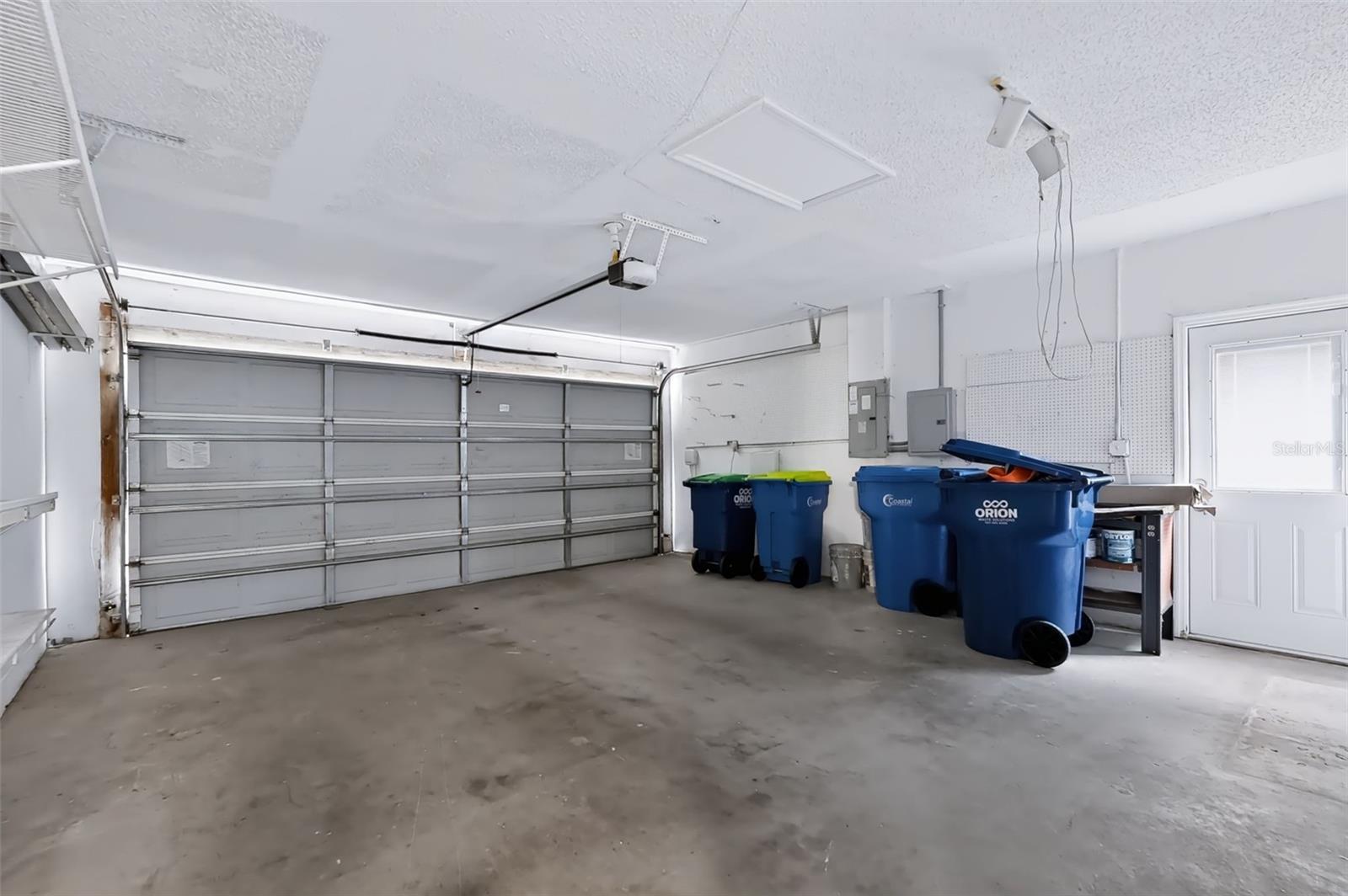 744 GREEN VALLEY RD — photo 31