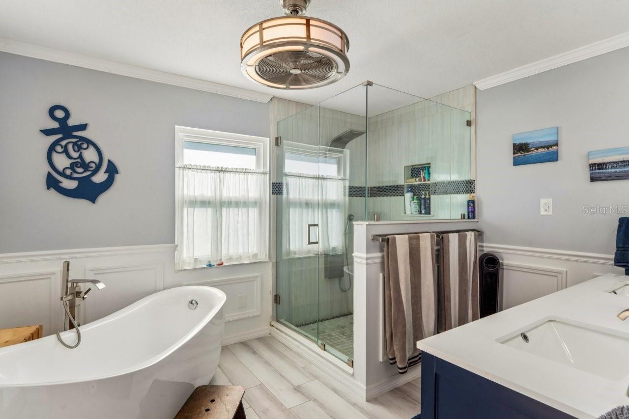 4254 MARINE PKWY — photo 31