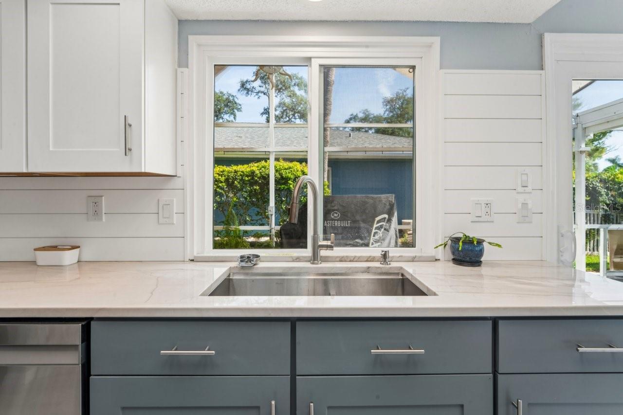 4254 MARINE PKWY — photo 15