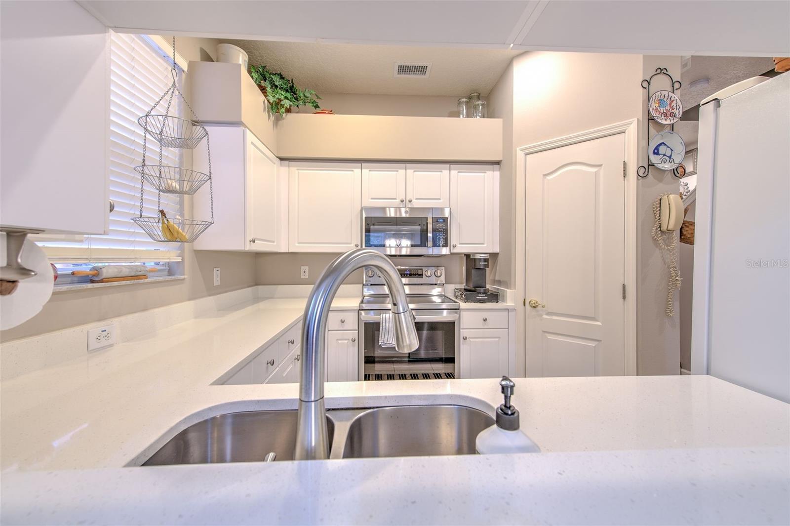 3111 W SAN PEDRO ST — photo 9
