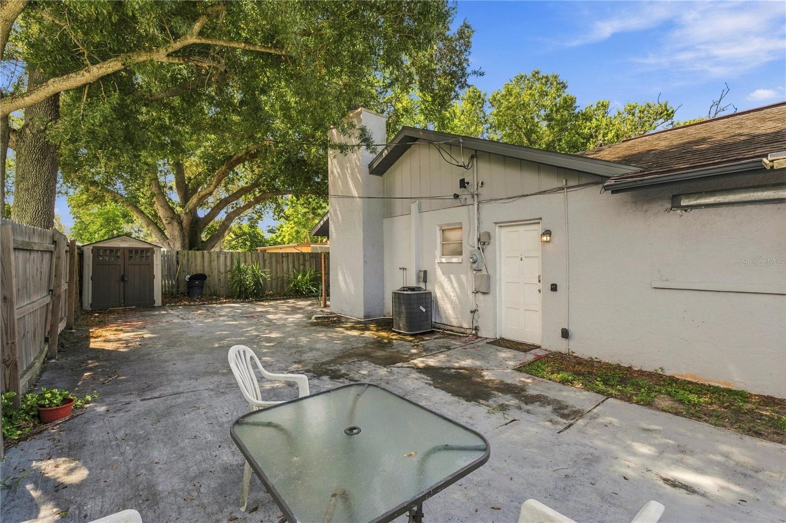 200 TWIN LAKE DR — photo 48