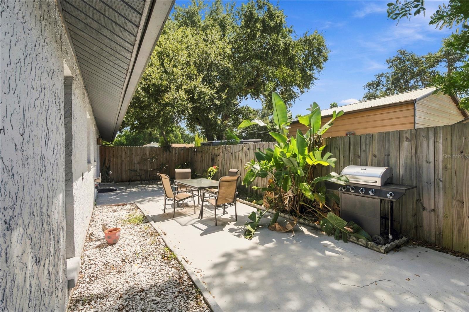 200 TWIN LAKE DR — photo 49