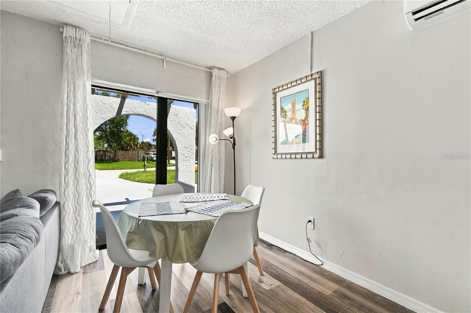 200 TWIN LAKE DR — photo 45