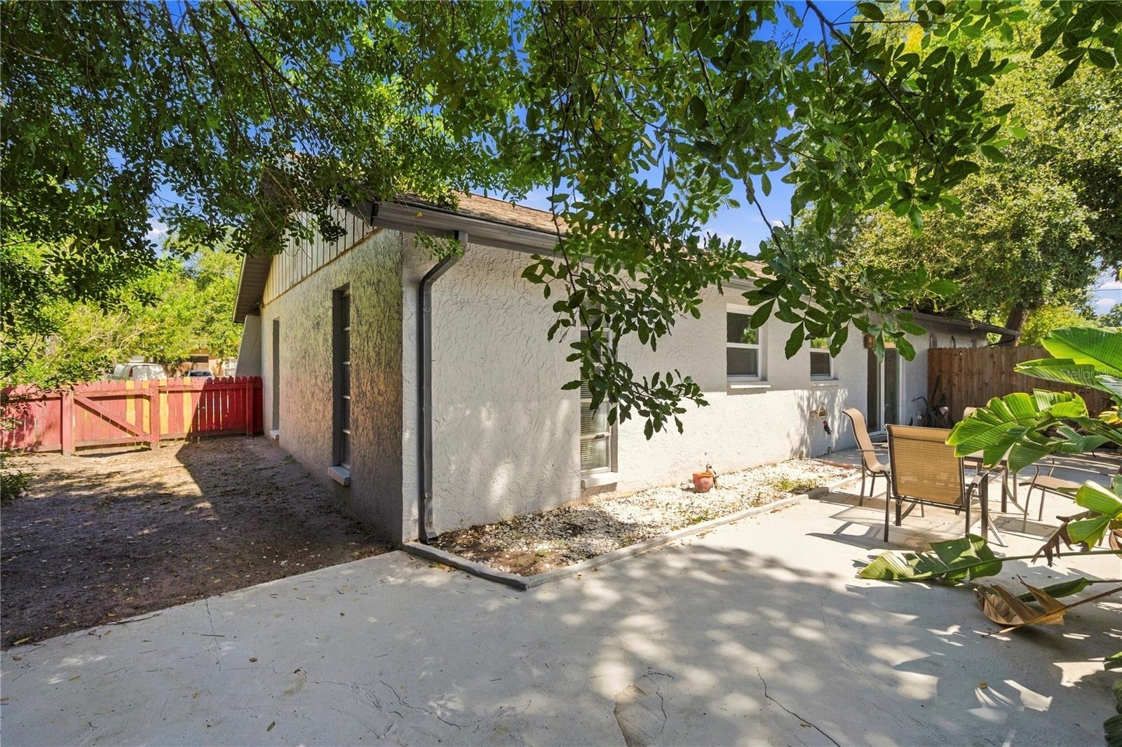 200 TWIN LAKE DR — photo 50