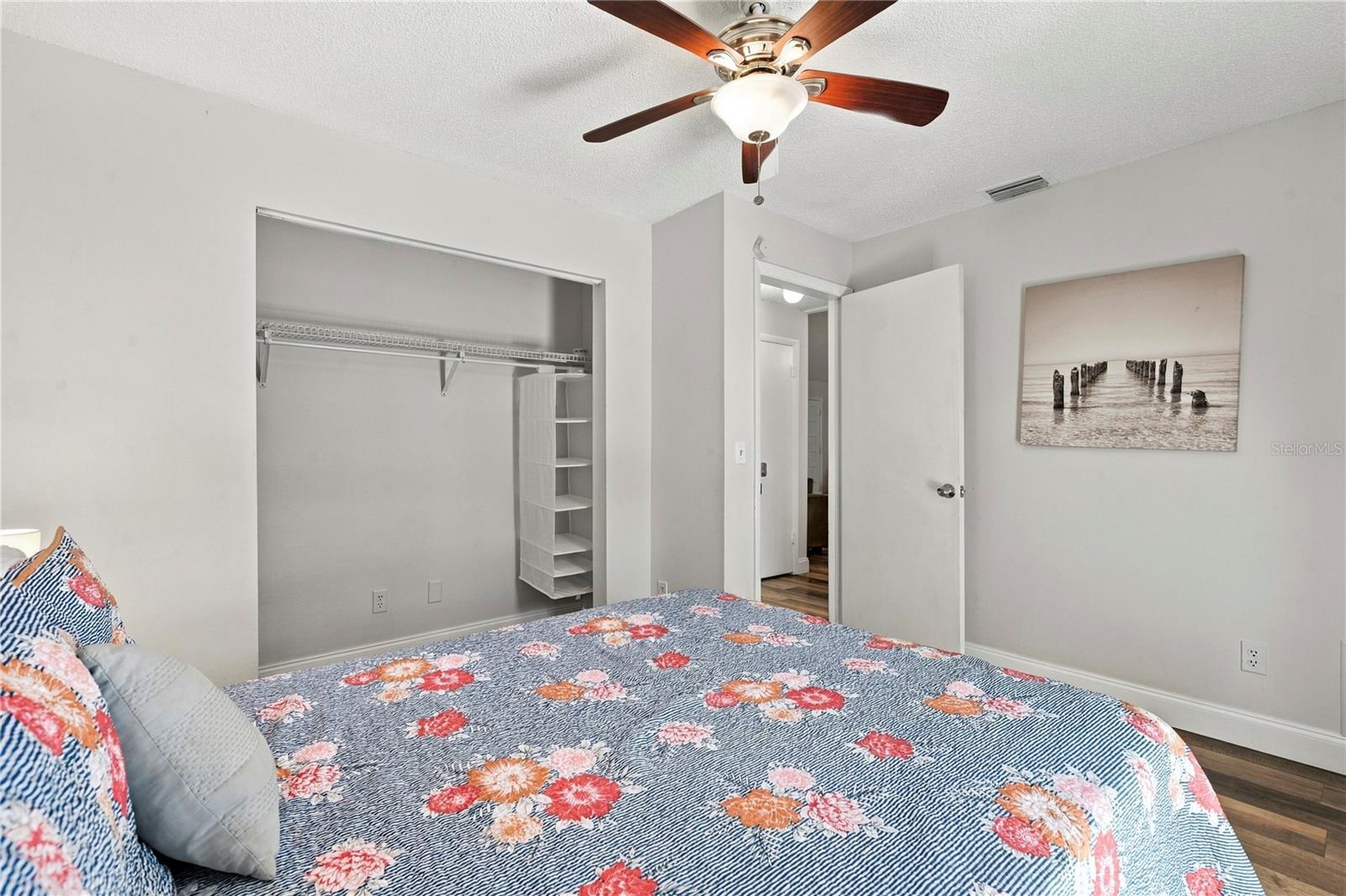 200 TWIN LAKE DR — photo 18